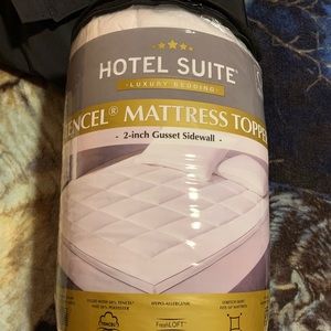 Brand New Hotel Suite Queen Mattress Topper Luxury